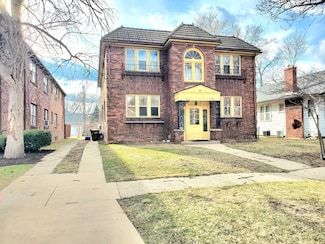 1922 Douglas St, Rockford, IL 61103
