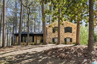3724 Sharon Ln, Bessemer, AL 35023
