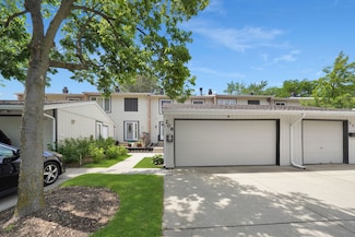208 Spring Ct, Bloomingdale, IL 60108