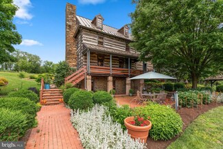 3646 Meadow View Rd, Manheim, PA 17545
