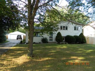 3512 W Biscayne Rd, McHenry, IL 60050