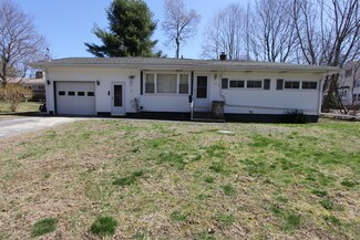27 Addison St, Lisbon, ME 04252
