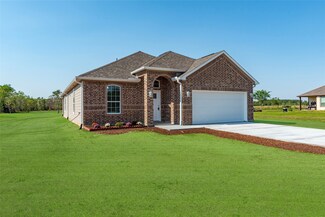 4816 County Road 172, Alvin, TX 77511