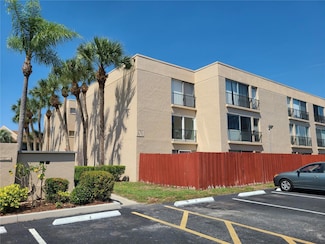 2763 Woodgate Ln Unit 207, Sarasota, FL 34231