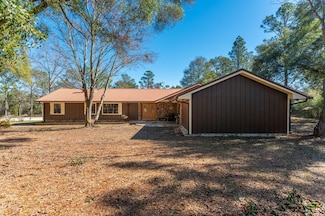1554 King Lake Rd, Defuniak Springs, FL 32433