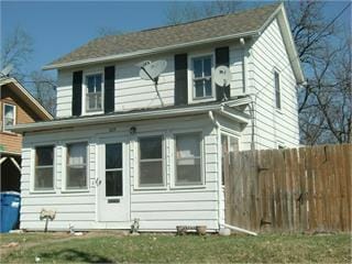 227 W Fulliam Ave, Muscatine, IA 52761