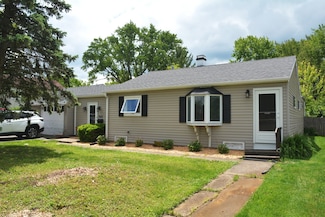 142 Pine Tree Row, Lake Zurich, IL 60047