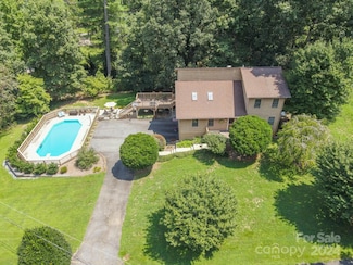 1011 Linnaean Dr, Morganton, NC 28655