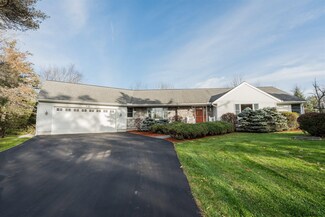 17 Appleton Rd, Rexford, NY 12148