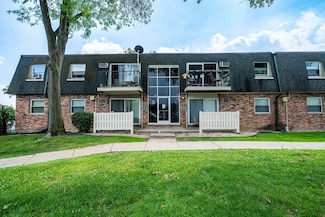9998 S 84th Terrace Unit 115, Palos Hills, IL 60465