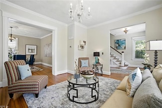 915 Jamestown Crescent, Norfolk, VA 23508