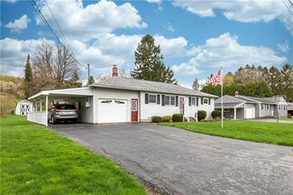 2806 E Rude St, Weedsport, NY 13166