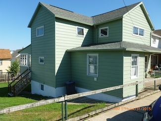 30 Dewitt St, Pittston, PA 18640