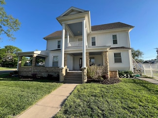 502 N Walnut St, Beloit, KS 67420