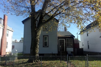 932 S Washington Ave, Kankakee, IL 60901