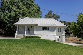 11012 Olive Rd, Oakdale, CA 95361
