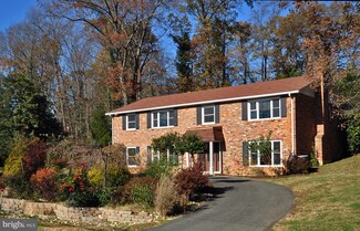 8013 Cindy Ln, Bethesda, MD 20817