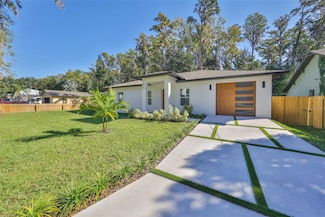 16407 Lake Byrd Dr, Tampa, FL 33618