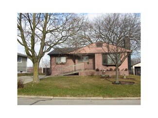 1712 13th Ave SW, Cedar Rapids, IA 52404