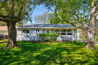 622 S 9th St, Adel, IA 50003