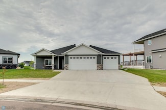 1908 65th Ave S, Fargo, ND 58104