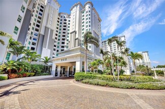 295 Grande Way Unit 402, Naples, FL 34110