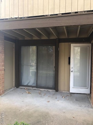 7 Fairways Cir Unit B, Saint Charles, MO 63303