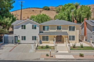 10407 Kurt St, Sylmar, CA 91342