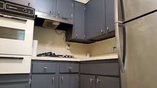 89-00 170th St Unit 6k, Jamaica, NY 11432