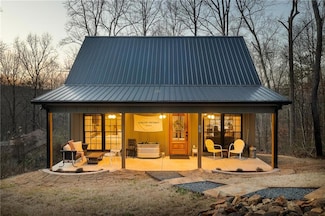 302 Gumlog Dr, Lavonia, GA 30553