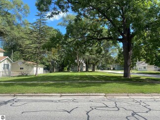320 W Locust St, Mount Pleasant, MI 48858