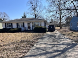 866 E Patton St, Paxton, IL 60957