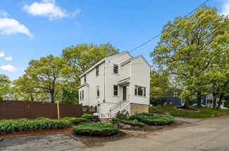 8 Hillcrest St, Saugus, MA 01906