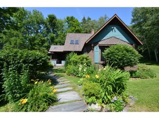 157 Gilcrist Rd, Stowe, VT 05672