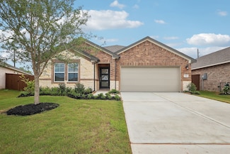 7746 Beaufort Ln, Mont Belvieu, TX 77523