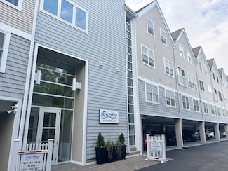4 Daskams Ln Unit 303, Norwalk, CT 06851