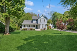 264 Washington Ave, Jamesport, NY 11947