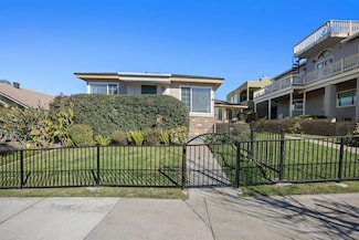 4614 Saratoga Ave, San Diego, CA 92107