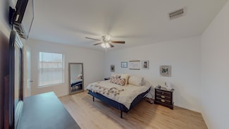 216 Bennett Loop, Angleton, TX 77515