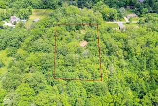 7612 W 93rd St, Zionsville, IN 46077