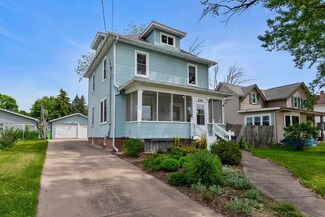210 Gilmore Ave, Beaver Dam, WI 53916