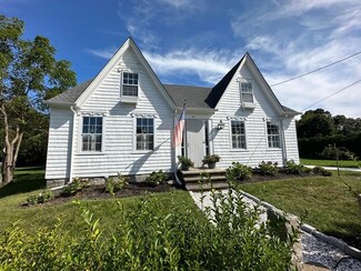 89 Russells Mills Rd, South Dartmouth, MA 02748