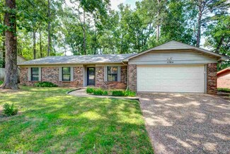 11914 Pleasant Tree Dr, Little Rock, AR 72211