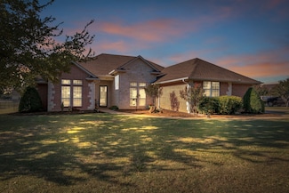 2101 W Emerald Bend Ct, Granbury, TX 76049