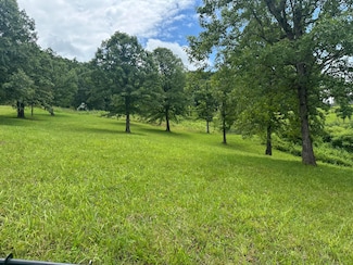 1431 Burton Williams Rd, Irvine, KY 40336