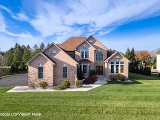 62 Surrey Dr, Easton, PA 18045