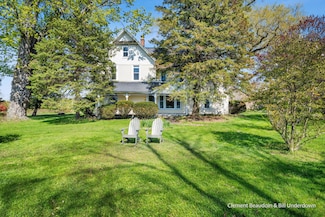 2135 68th St, Fennville, MI 49408