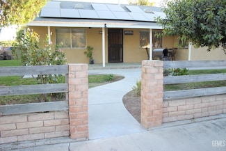 601 6th St, Mc Farland, CA 93250