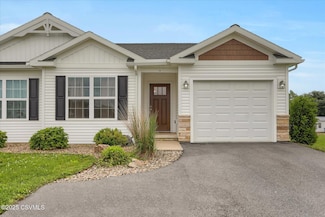 18 Hannah Dr, Watsontown, PA 17777