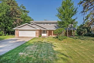 9S104 Aero Dr, Naperville, IL 60564